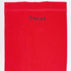 Rødt Håndklæde med navn - 100 x 150 cm